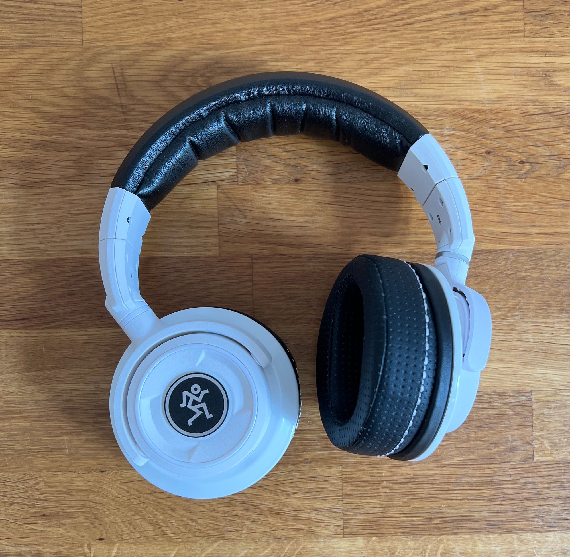 Lush-Sounding Made For Pro's Mackie MC-350 Closed-Back Headphone