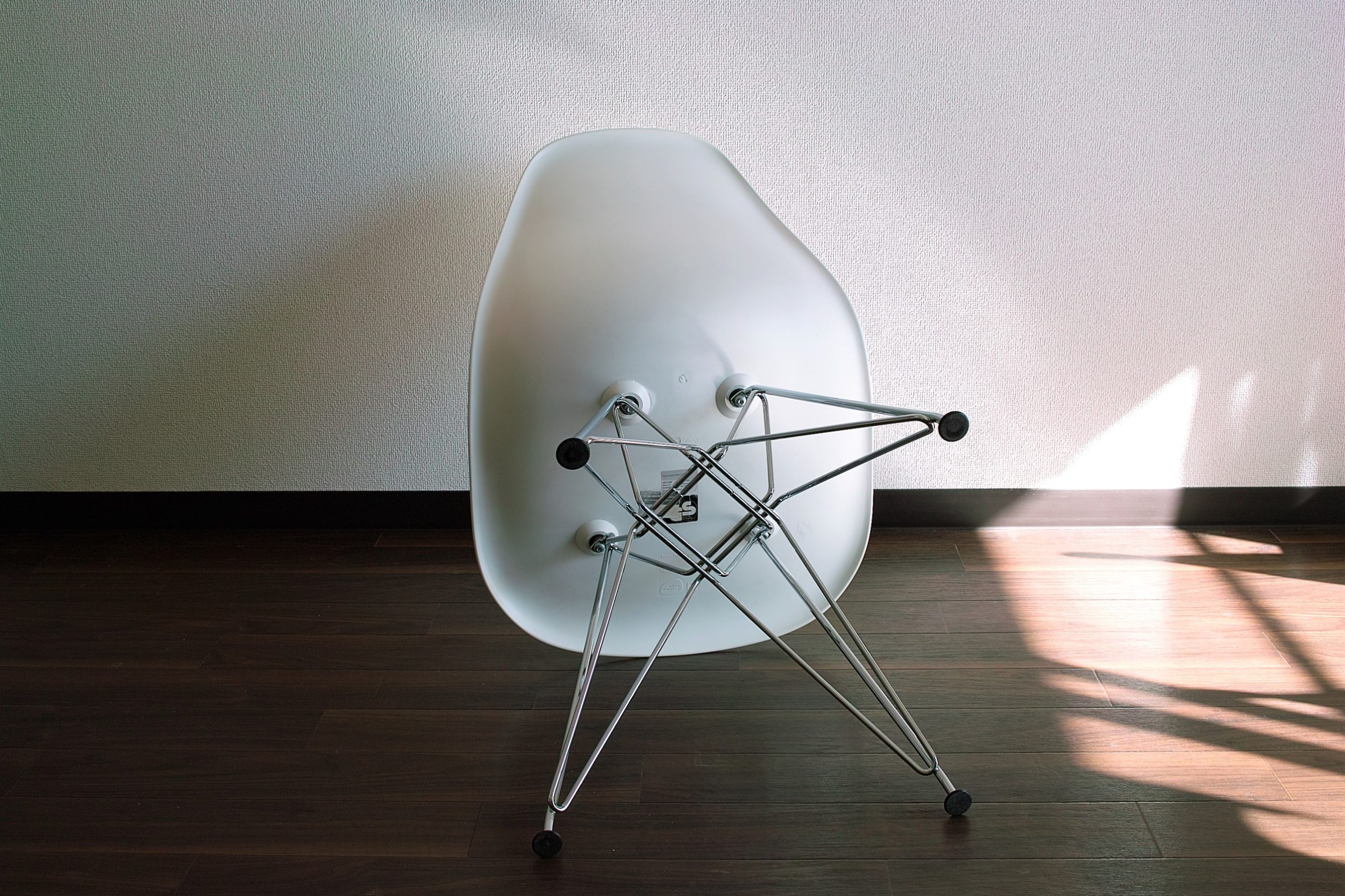 No.6352「Vitra製サイドシェルチェア：イームズ」SOLD | ボルトナット