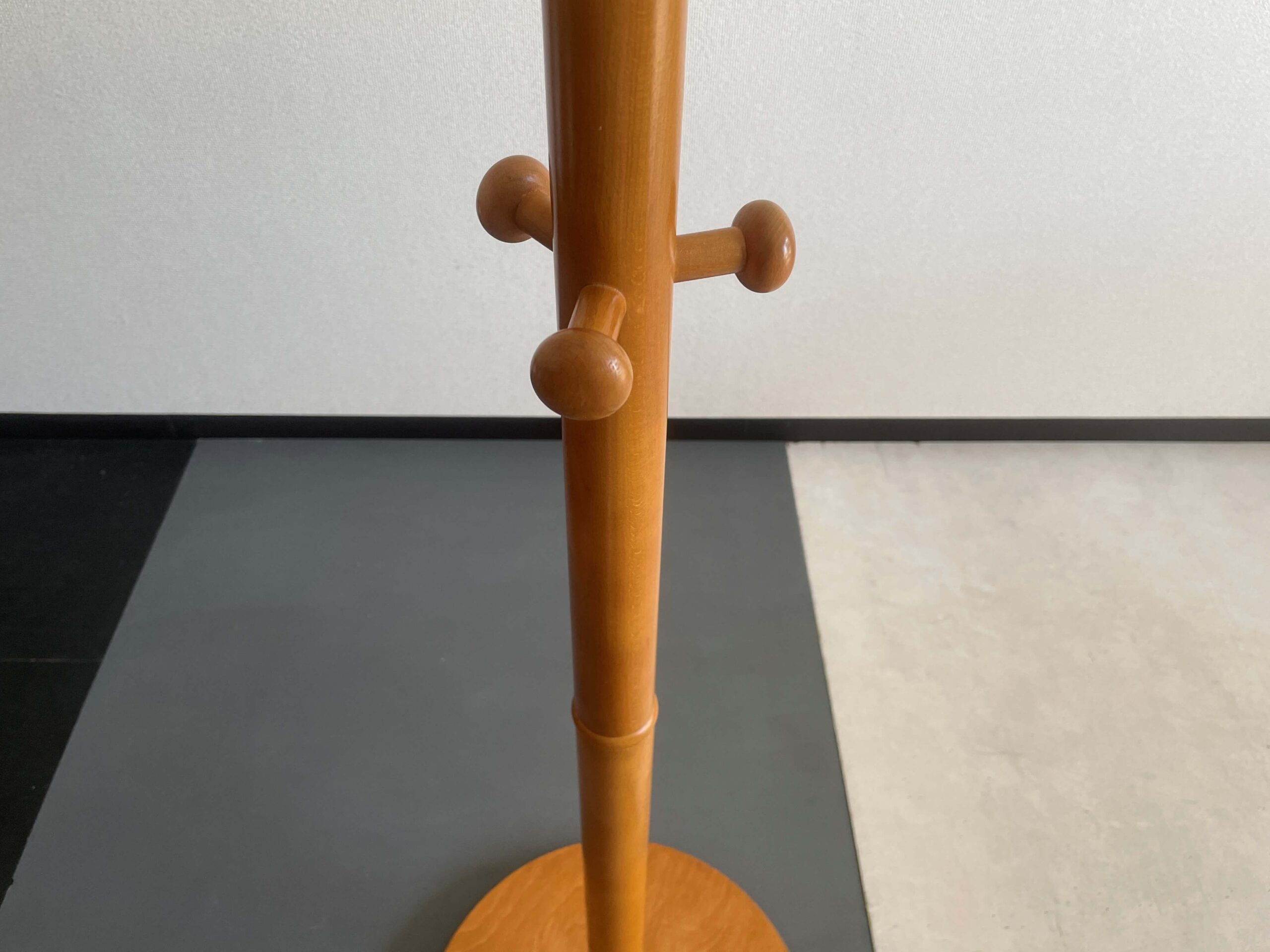 No.7274-5「曲木のコートハンガー：秋田木工」SOLD | ボルトナット