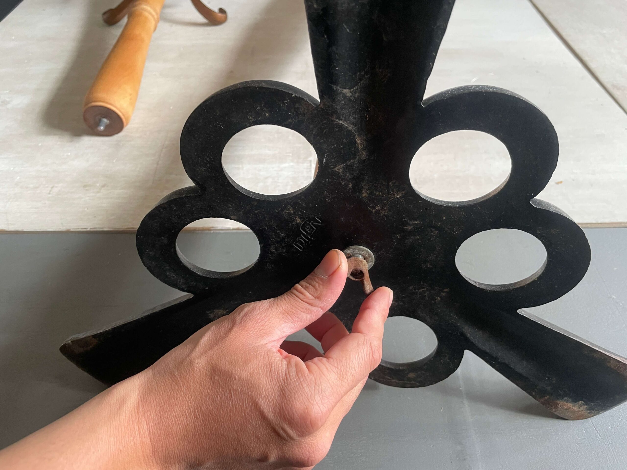 No.7664「Najico / ナジコ：コートハンガー」SOLD | ボルトナット