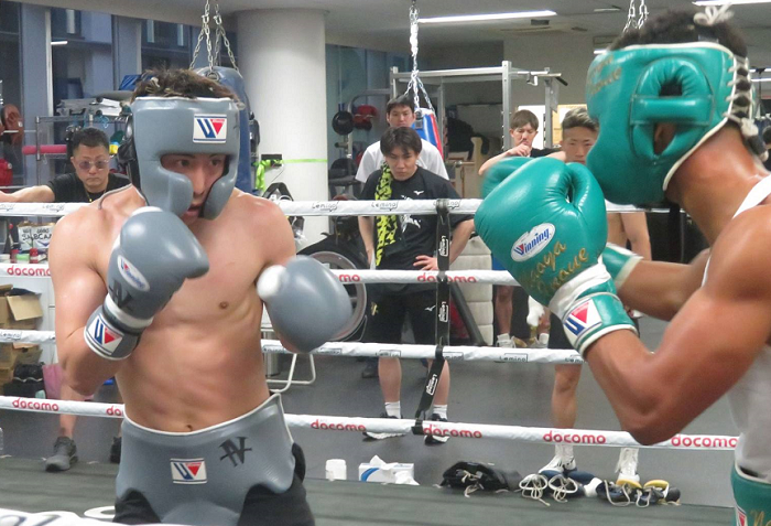 井上尚弥が海外パートナーとのスパー打ち上げ 5.6東京ドームに向け