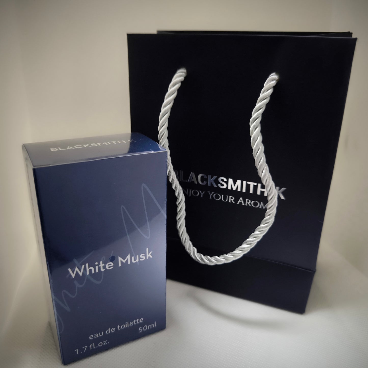 ホワイトムスク香水ギフトボックス－BLACKSMITH.K