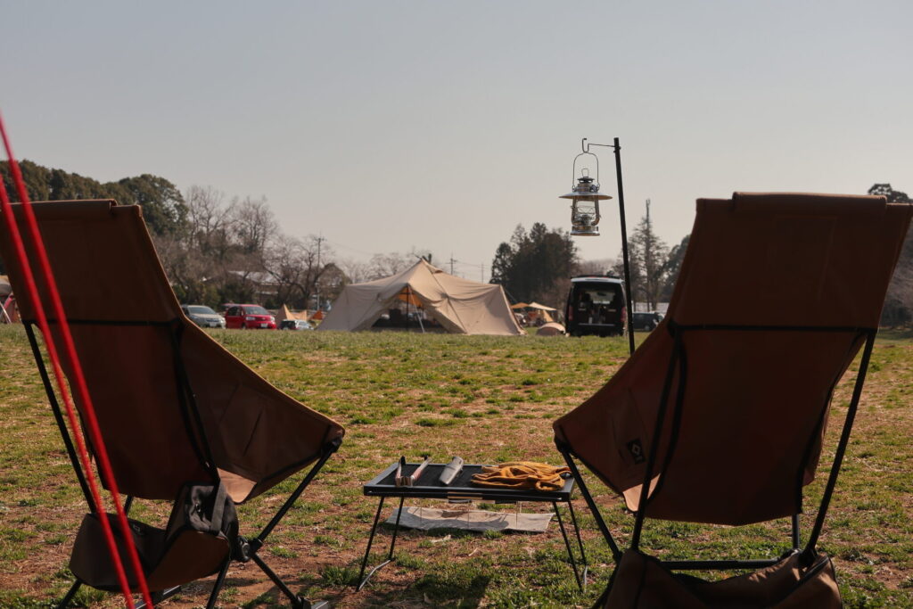 ロッキングフットと枕で極上の座り心地へ！Helinoxタクティカルチェア