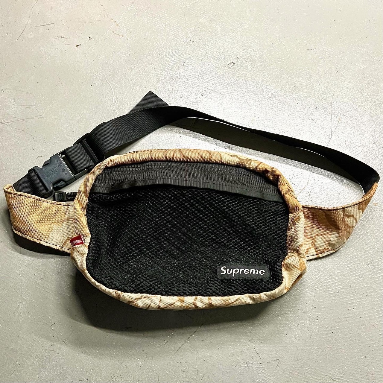 90s Supreme PREDATOR Camo Waist Bag - blue room