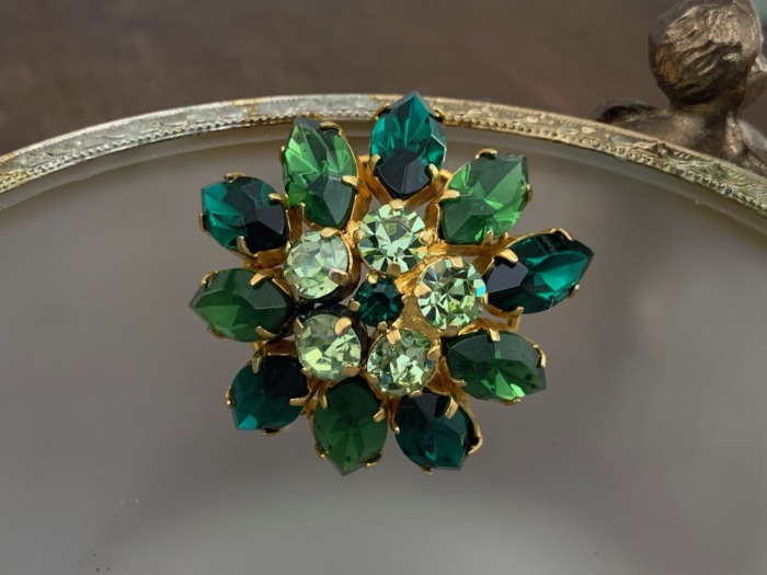 ドイツ 50s ブローチ グリーン ガラス アンティーク | Blue Swallow