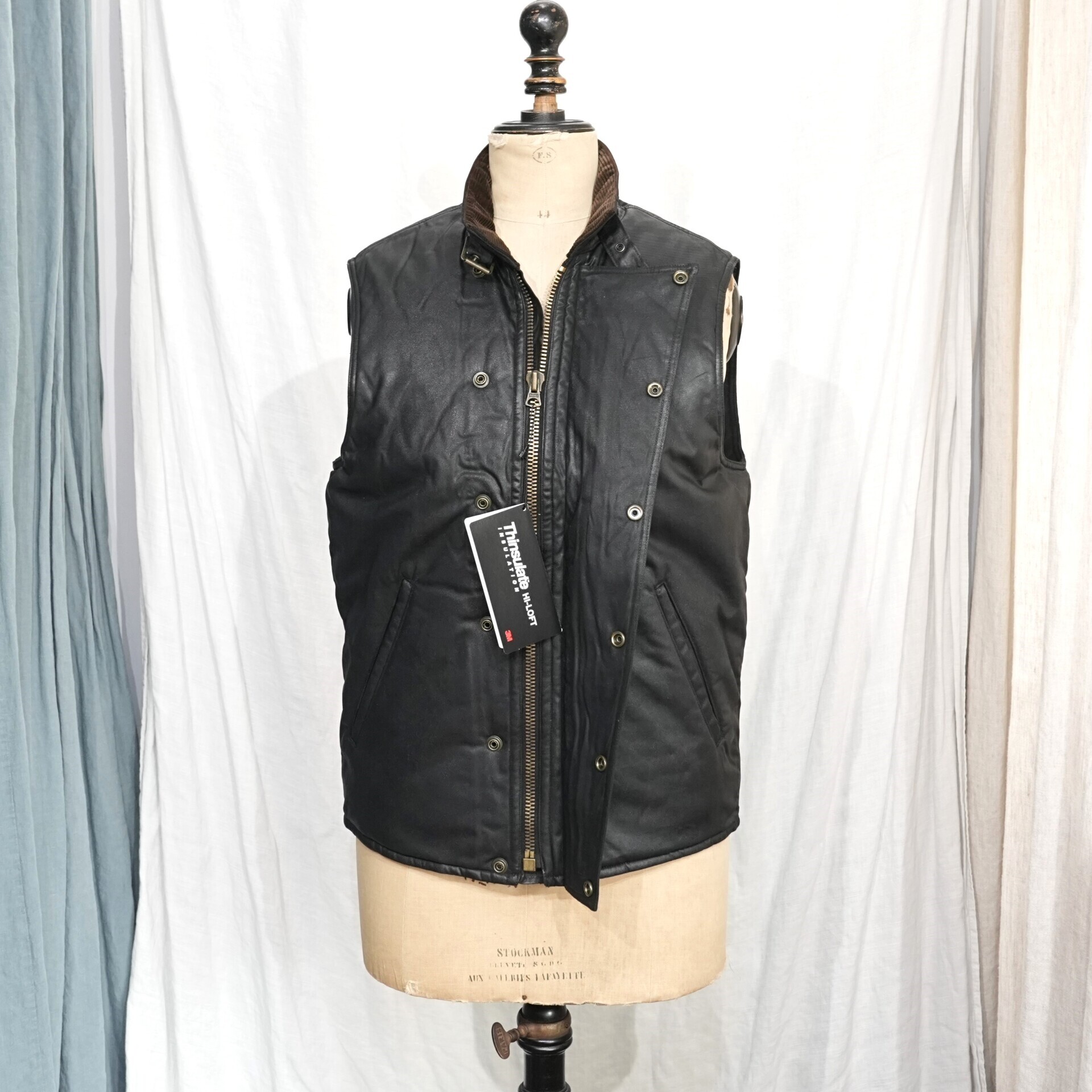 アディクトクローズ ワックス コットン ウルスター ベスト: BRYWB