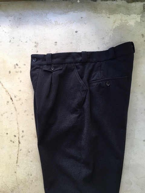 kaval/front tuck trousers 