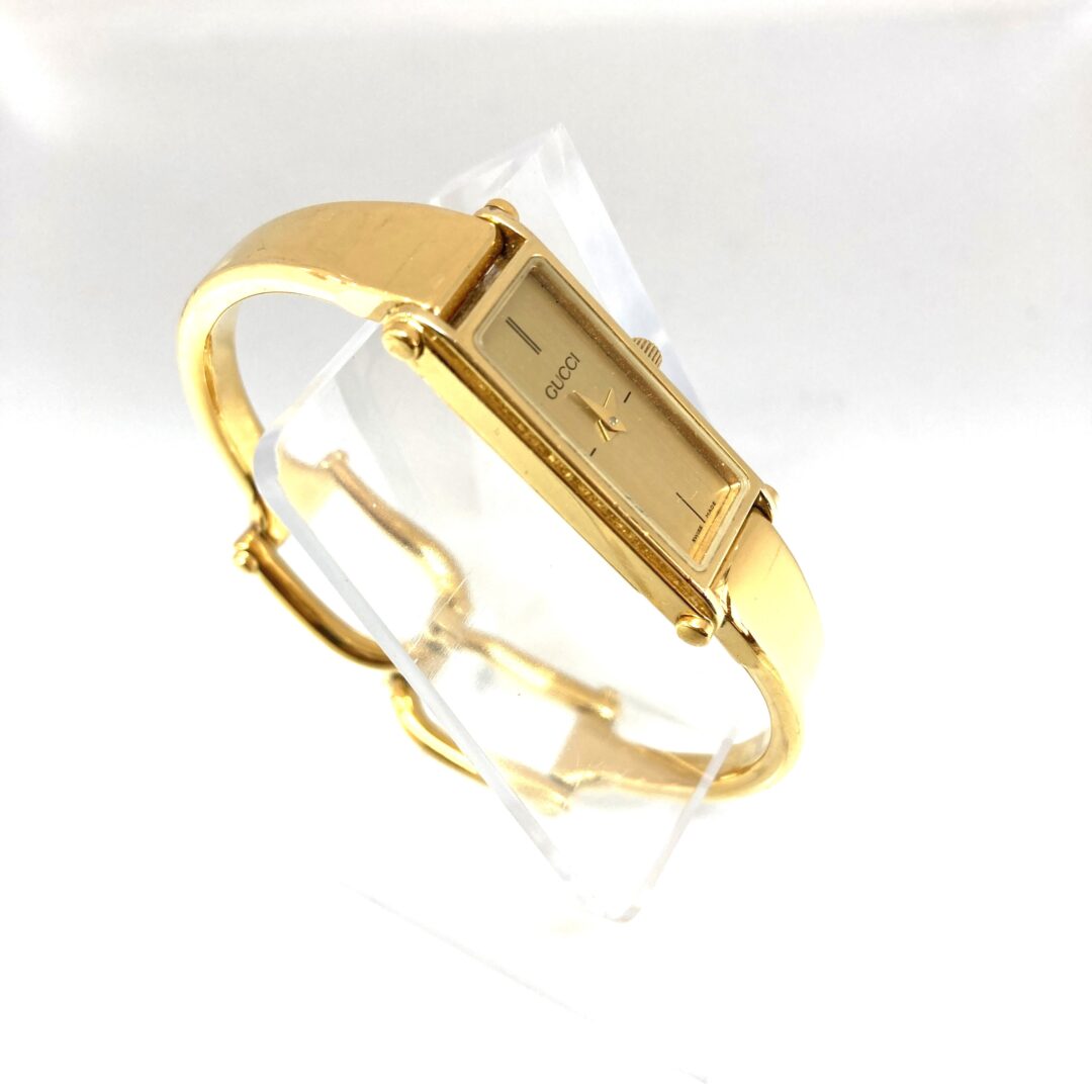 GUCCIのバングルウォッチの歴史 【BROOCH時計修理工房万代店】 BROOCH