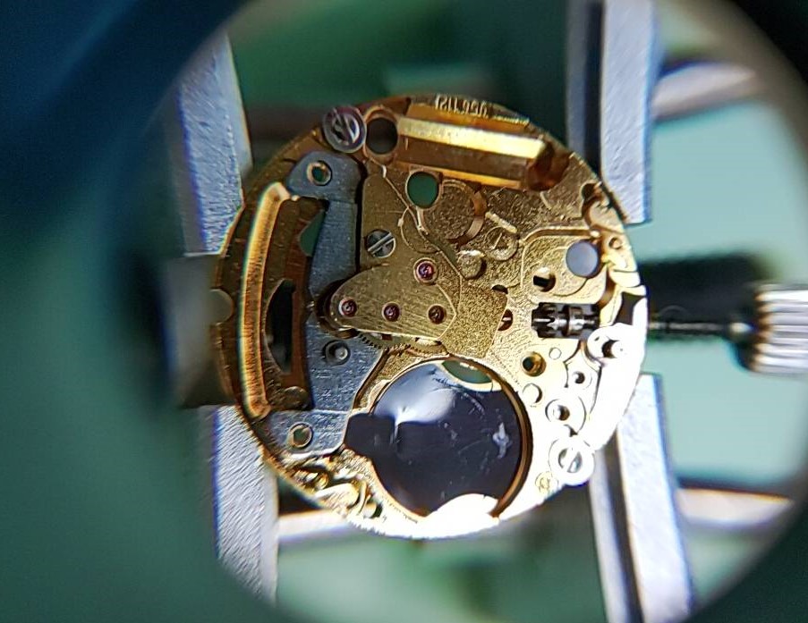 タグホイヤー(TAG Heuer)の電池交換はできますか？ | BROOCHブローチ