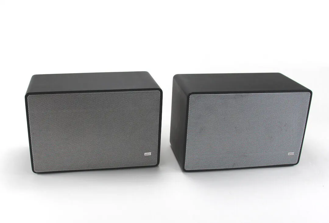 Braun speakers Dieter Rams design in good condition are hard to find