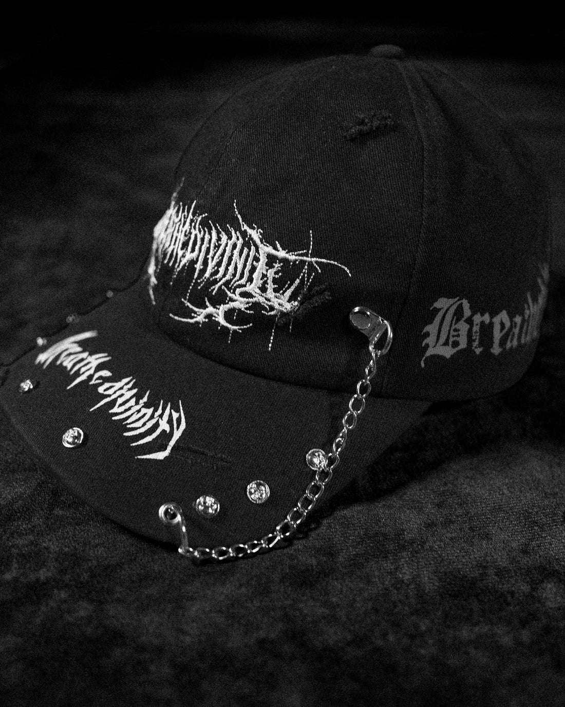 Metallic Logo Cap [VOID BLACK] – Breathedivinity