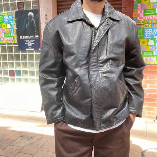 イタリア製 Tバック カウハイド レザー ジャケット 黒 ゆったりL程度