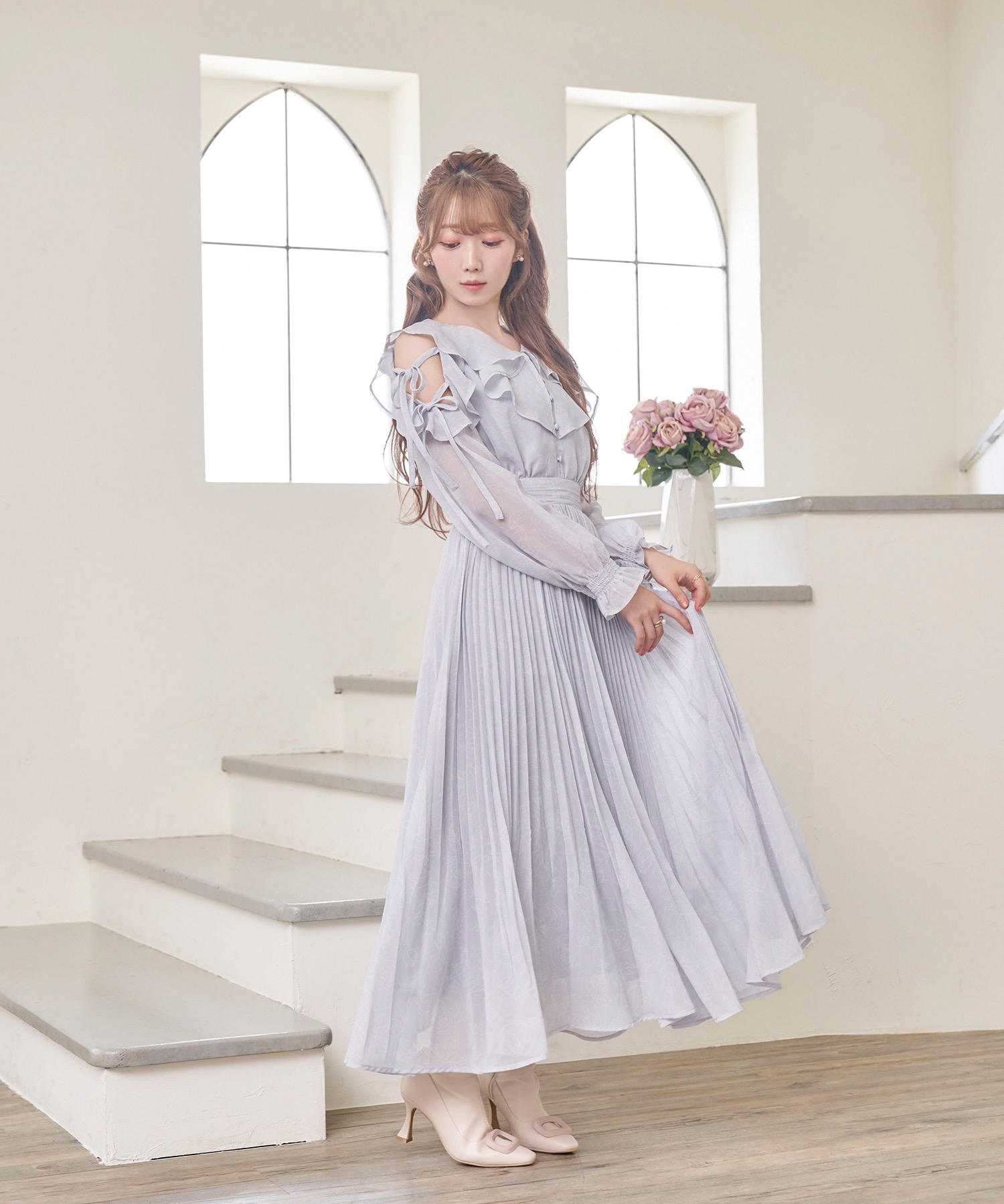 floral line pleated dress【sax】 – BUNNY APARTMENT