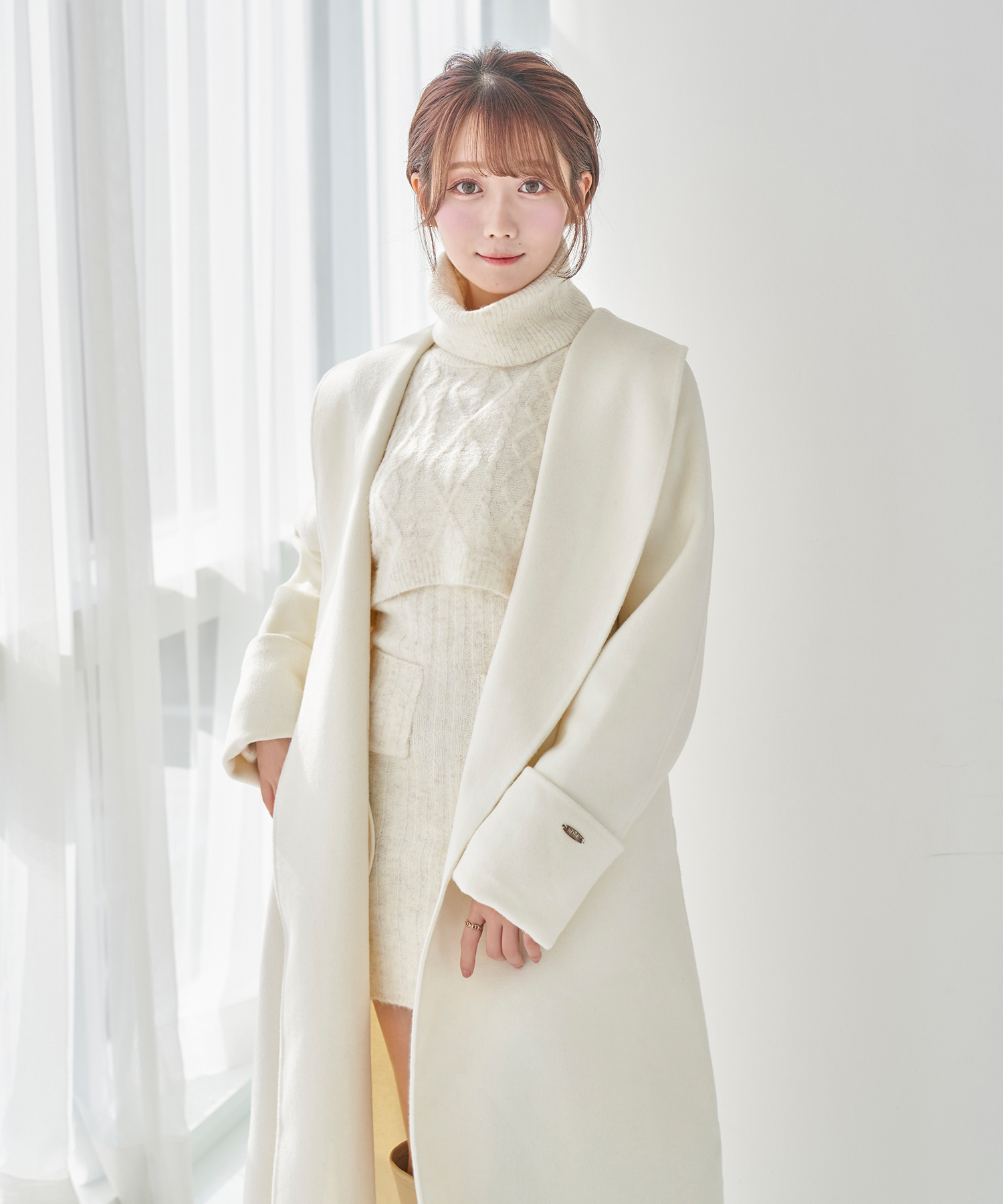 Rose charm rever coat【white】 – BUNNY APARTMENT