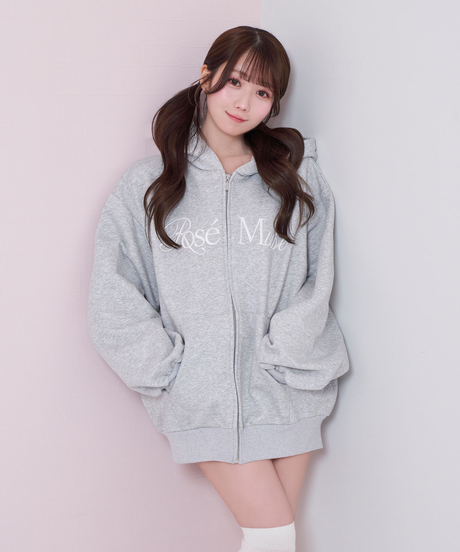 3d logo zip hoodie – BUNNY APARTMENT