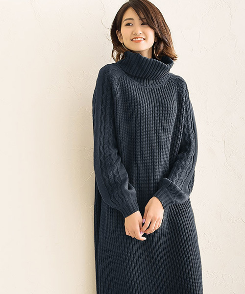 袖ケーブルタートルネックニットワンピース（ワンピース）｜Pierrot