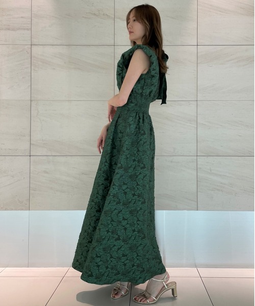 SNIDEL（スナイデル）の「オーバーショルダージャカードワンピース