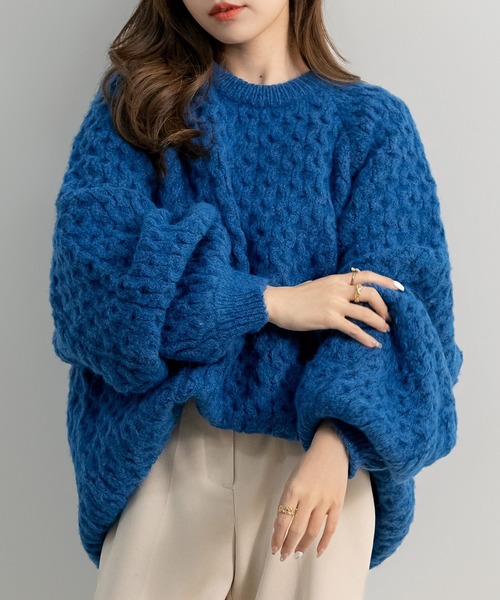 セール】レディース オーバーサイズバルーンスリーブケーブルニット