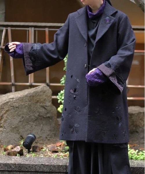 AXES-X（アクシーズエックス）の「桜パッチワーク刺繍コート