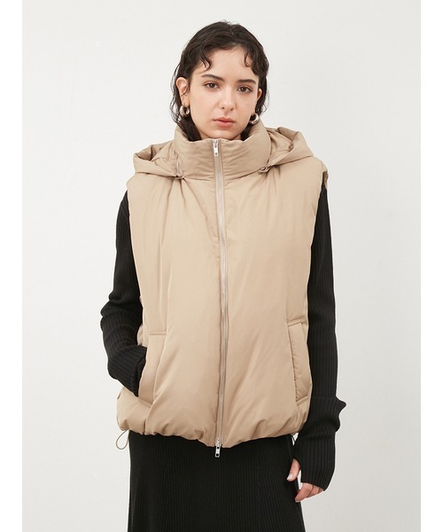 Mila Owen（ミラオーウェン）の「フード付きパテッドフレンチダウン