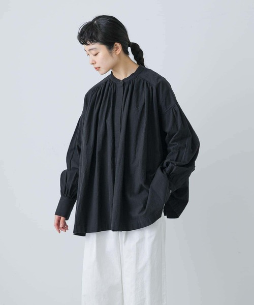 かぐれ（カグレ）の「コットンギャザースタンドカラーブラウス（シャツ