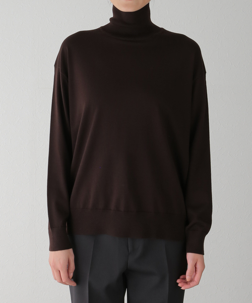 Deuxieme Classe（ドゥーズィエムクラス）の「*WONDER タートルネック