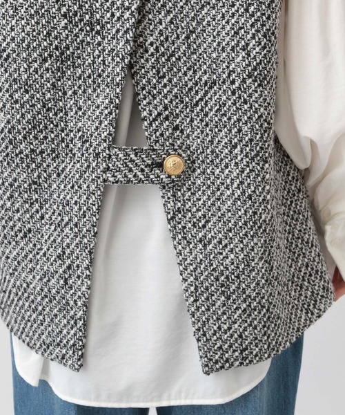 A part by（アパートバイ）の「ツィードノーカラーベスト（ベスト