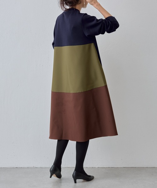 BEARDSLEY（ビアズリー）の「後ろフレアバイカラーワンピース