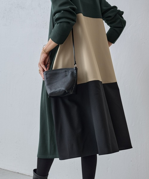 BEARDSLEY（ビアズリー）の「後ろフレアバイカラーワンピース