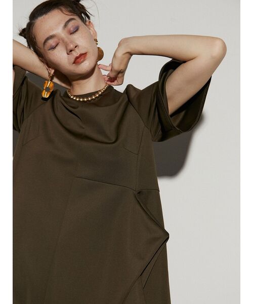 UN3D.（アンスリード）の「トライアングルタックワンピース