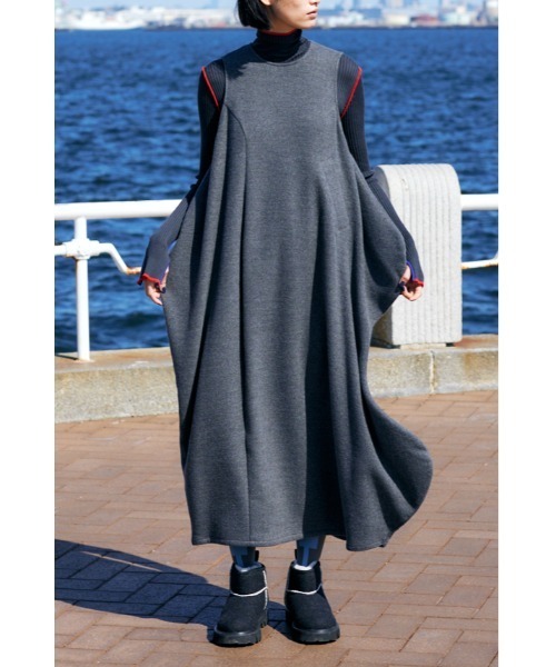 nagonstans（ナゴンスタンス）の「ウォームクロス Warm コクーンドレス