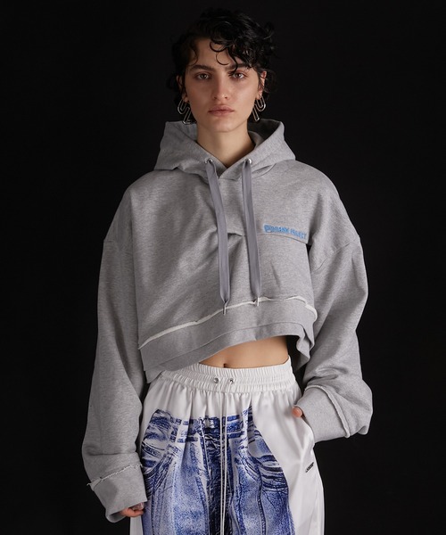 PRANK PROJECT（プランクプロジェクト）の「クロップドフーディ