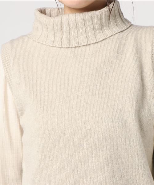 MARGARET HOWELL（マーガレットハウエル）の「SLEEVELESS ROLL NECK