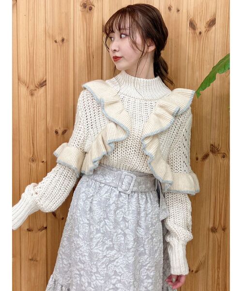 dazzlin（ダズリン）の「クロスフリルボリュームニットトップス