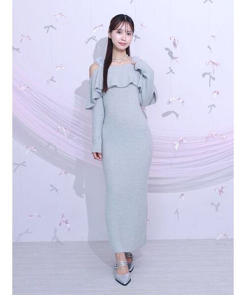 EATME（イートミー）の「フェイクファーオフショルニットワンピース