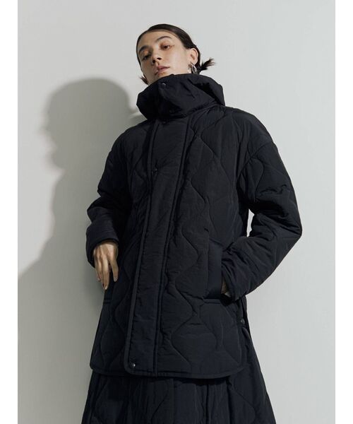 UN3D.（アンスリード）の「レイヤードライクキルティングコート