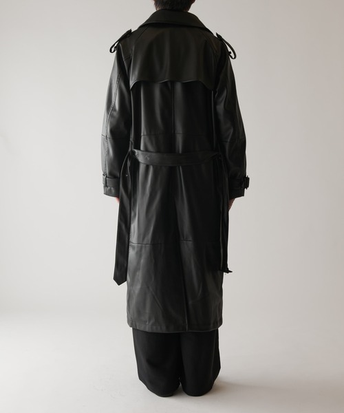 Lui's（ルイス）の「シンセティックレザートレンチコート（その他
