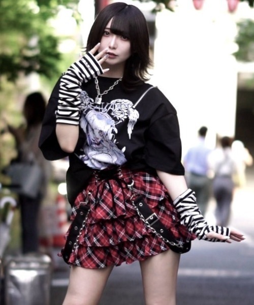 TRAVAS TOKYO/トラバス トーキョー』サスペンダー付きフリルスカート