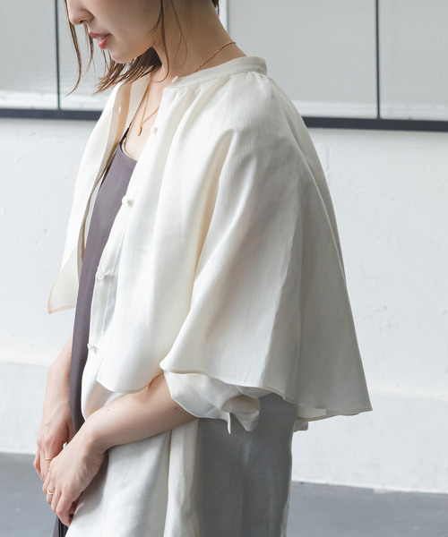 Noble（ノーブル）の「シルキークロスケープブラウス（シャツ/ブラウス