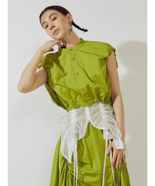 UN3D.（アンスリード）の「SHORT GATHER SH / ショートギャザーシャツ