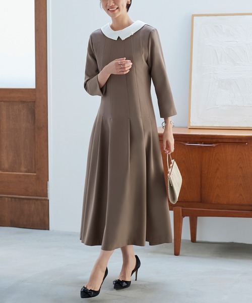 セール】[2way]パール付け襟・タックフレアワンピース 美脚効果