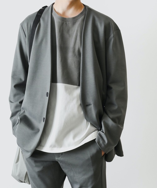 ATTACHMENT（アタッチメント）の「COMPRESSED PONTE JERSEY COLLARLESS