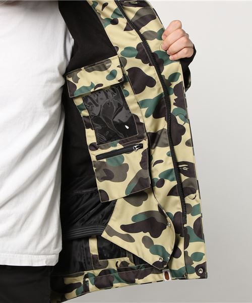 A BATHING APE（アベイシングエイプ）の「1ST CAMO SNOW BOARD JACKET