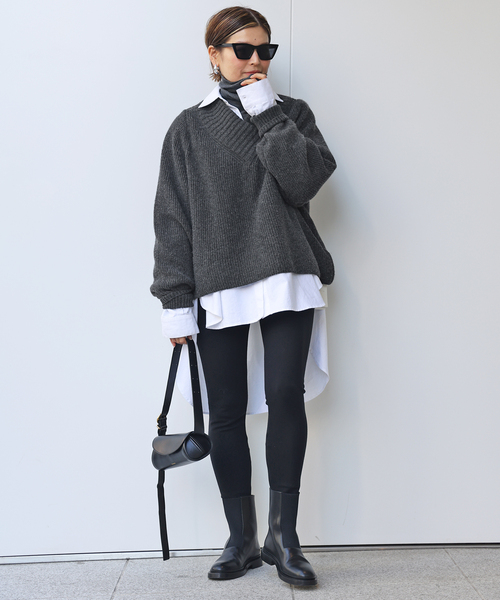 Deuxieme Classe（ドゥーズィエムクラス）の「*OLBIAアゼVネック プル