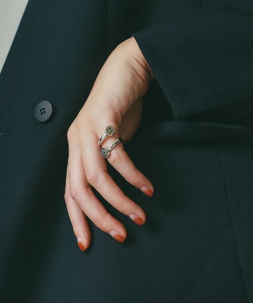 EXCLUSIVE】Double Happy Face Free Ring（リング）｜BILL WALL