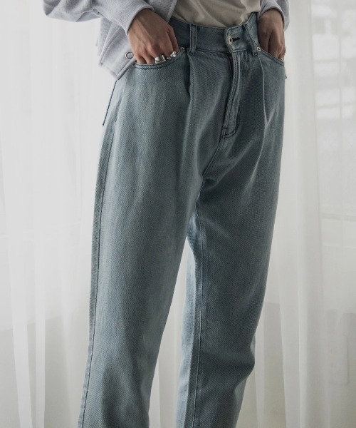 WILLFULLY（ウィルフリー）の「new front tuck cropped denim PT