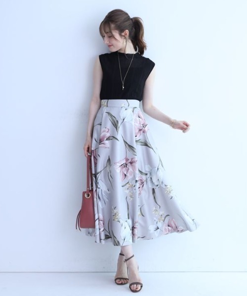 Apuweiser-riche（アプワイザーリッシェ）の「大花プリントフレア