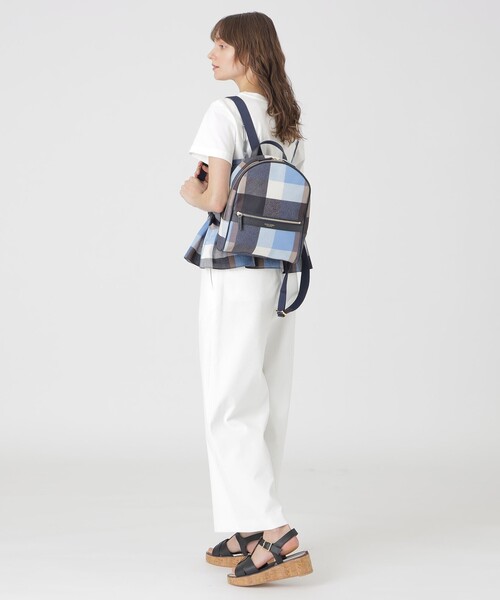 BLUE LABEL CRESTBRIDGE（ブルーレーベルクレストブリッジ）の