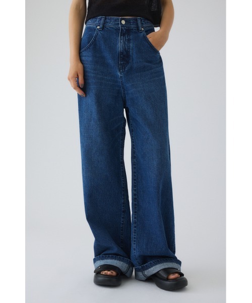 Middle straight blue denim ミドルストレートブルーデニム（デニム