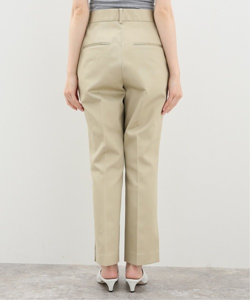 FRAMeWORK（フレームワーク）の「チノセンタープレスクロップドパンツ